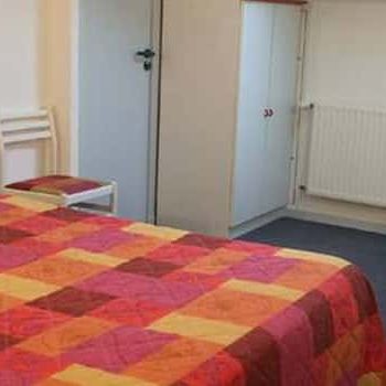 chambre-confort-individuelle-hotel-riom-63 chambre-confort-individuelle-hotel-riom-63